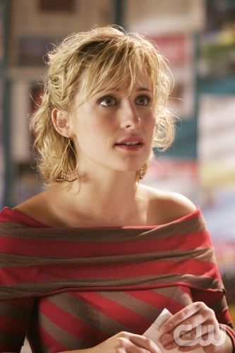 TheCW Staffel1-7Pics_158.jpg - Smallville"Facade" (Episode #403)Image #SM403-2293Pictured: Allison Mack as Chloe SullivanPhoto Credit: © The WB/Michael Courtney